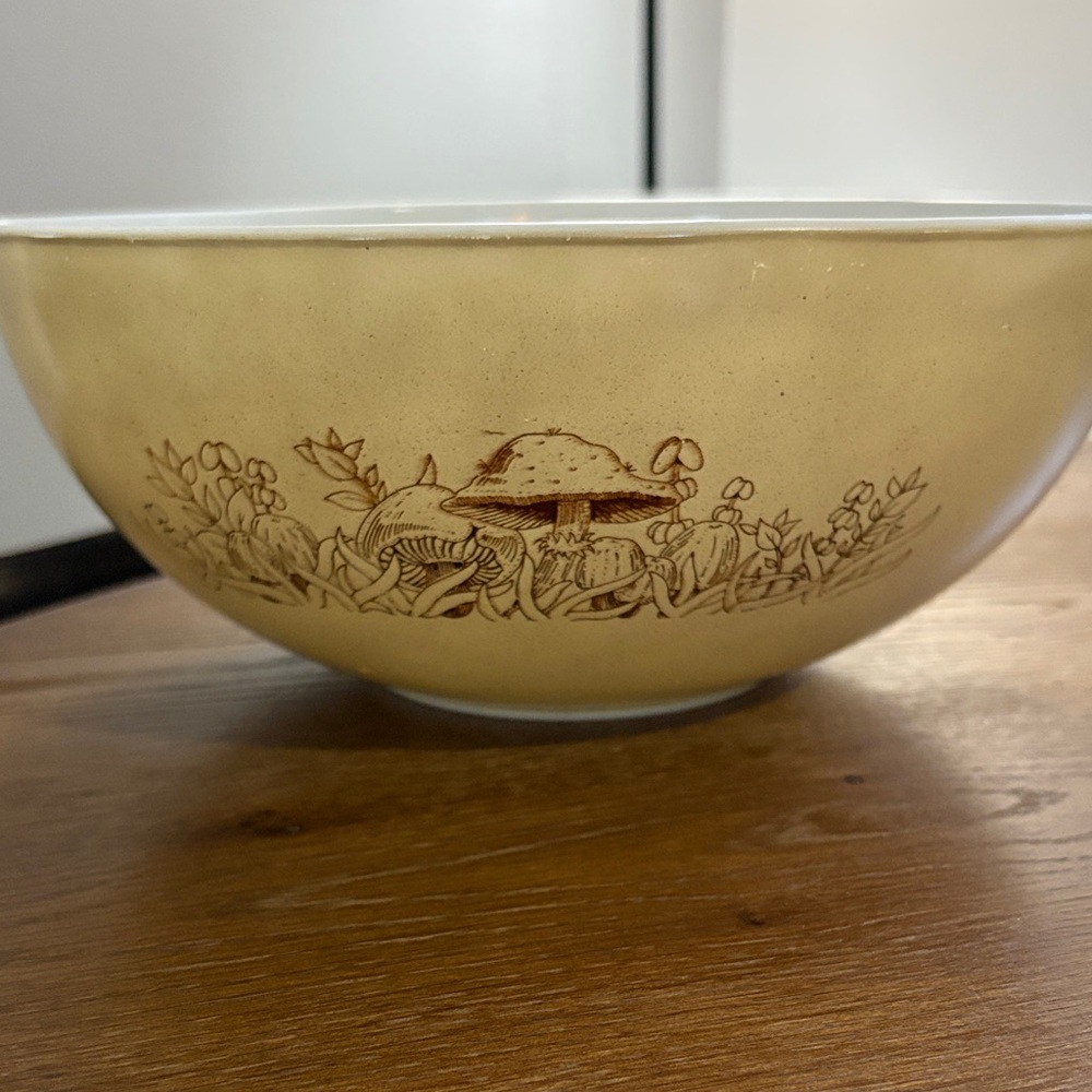 Vintage Pyrex Mushroom Forest Fancies Nesting Bowl 444